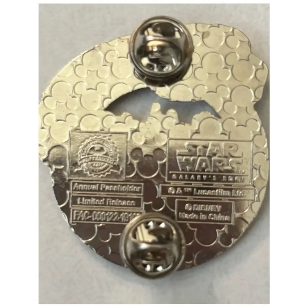 Disney Star Wars Galaxy's Edge Red, Black & Silver Landing 2019 Pin